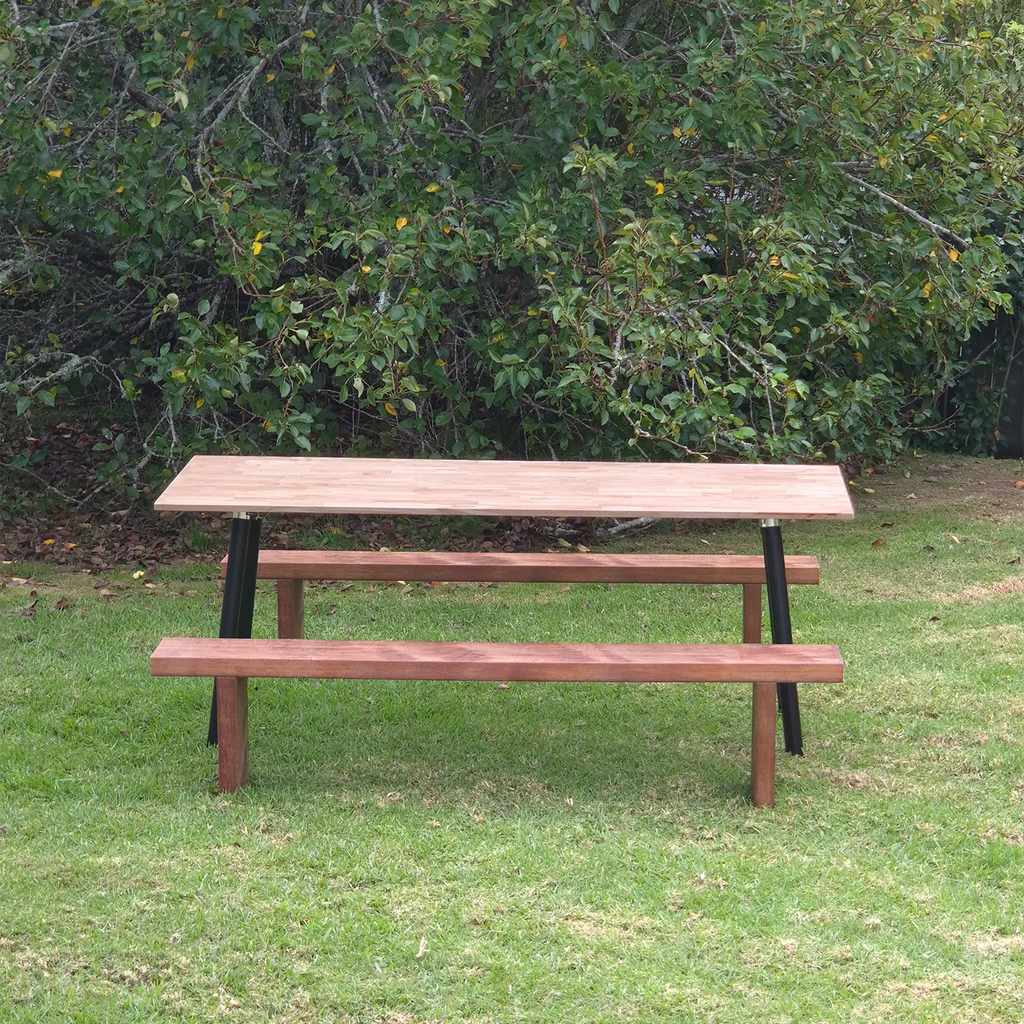1.8m rustic hardwood bench for hire