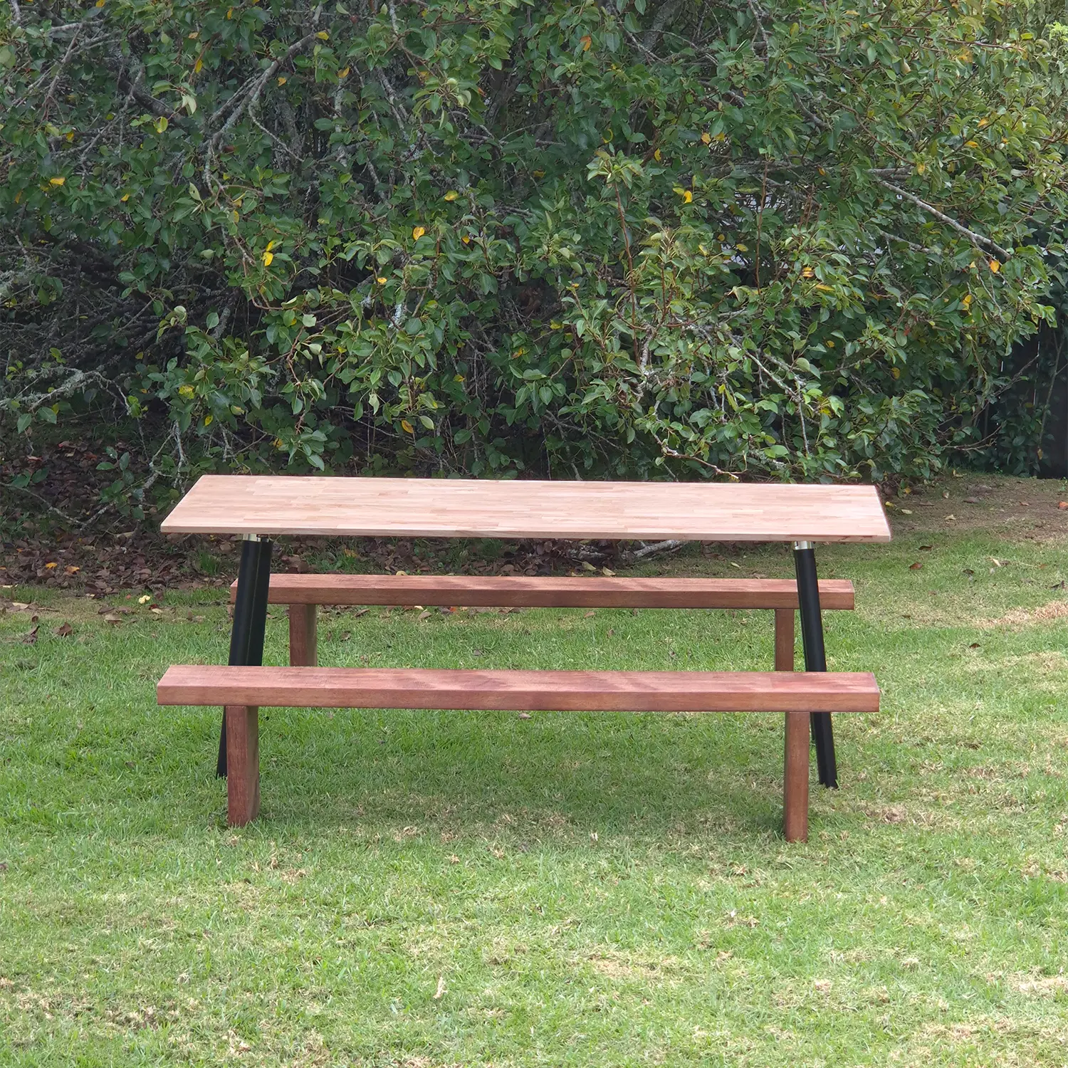 1.8m rustic hardwood bench for hire